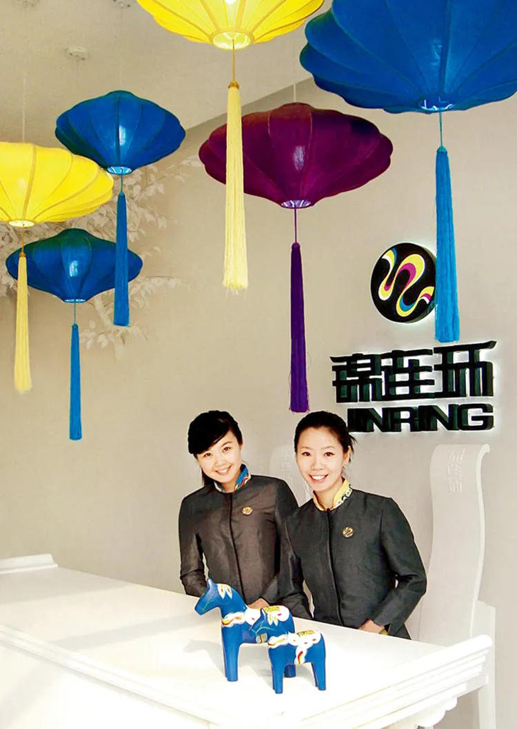 锦连环独栋办公楼入口与品牌墙