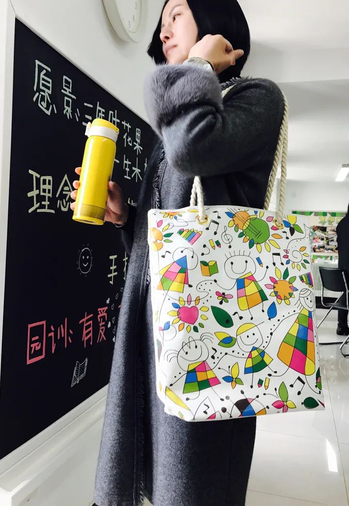 北部新区实验幼儿园定制彩色图案帆布袋实物,幼儿园文创品牌延展应用