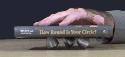 设计书籍How Round Is Your Circle特写,呼应灯市口小学品牌设计灵感