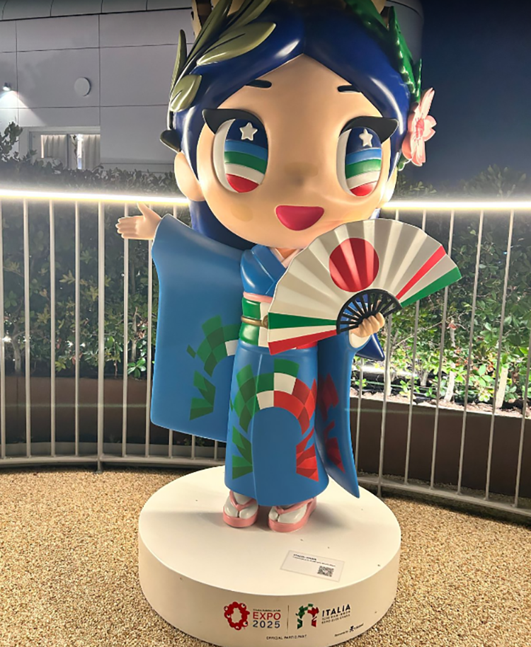 意大利馆屋顶花园跨文化彩蛋，匹诺曹穿和服与招财猫共坐，意日文化融合的创意设计