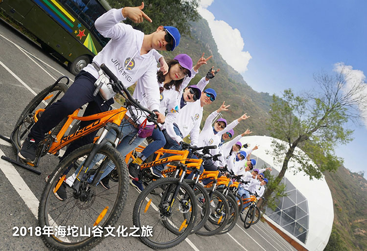 锦连环团队文化交流活动,学习优秀设计理念,在旅行中汲取创意灵感